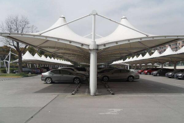 膜結構停車篷